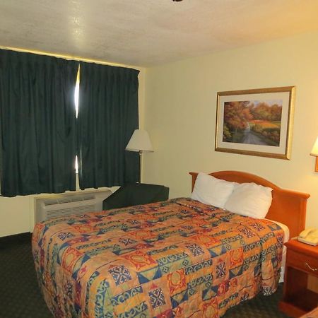 Days Inn Dallas Dfw Bagian luar foto